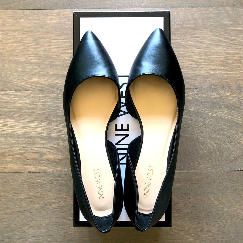 EUC Nine West Saige d’Orsay flats, size 8